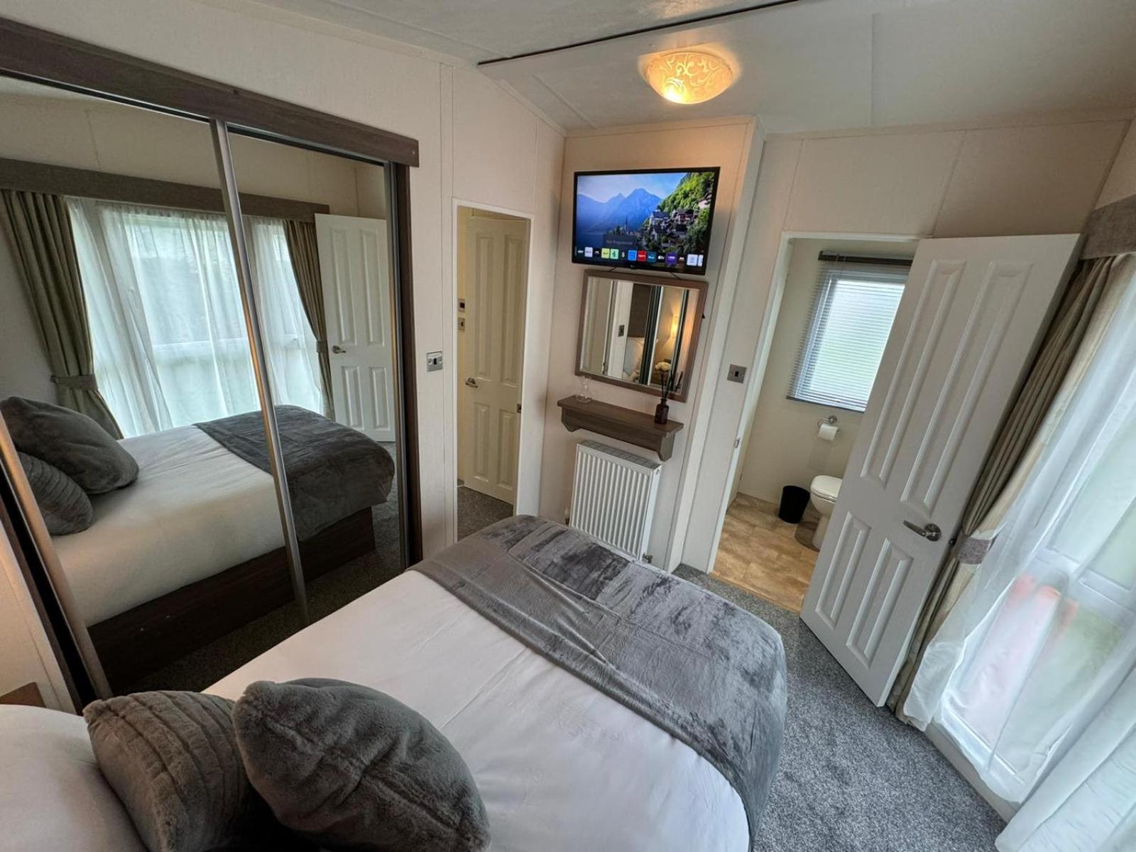 Golden Palm Resort 查珀尔圣伦纳兹 外观 照片
